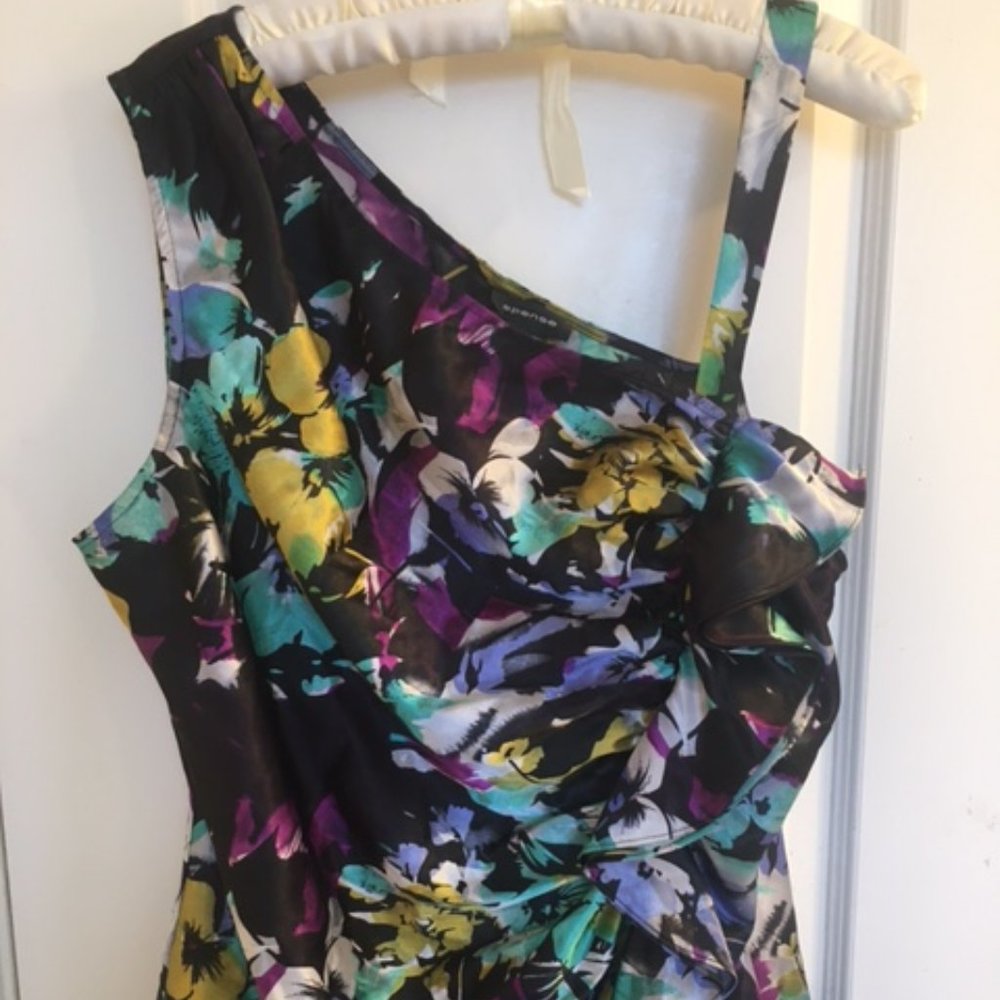 Pretty Floral Sleeveless Blouse